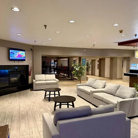 Ramada by Wyndham Glendale Heights/Lombard