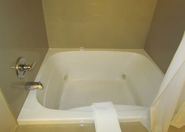 Ramada By Wyndham Glendale Heights/lombard 3* Glendale Heights