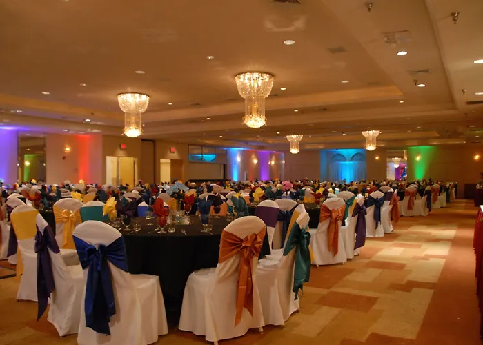 Ramada By Wyndham Glendale Heights/lombard Glendale Heights