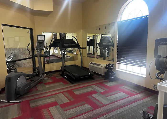 Ramada By Wyndham Glendale Heights/lombard 3*