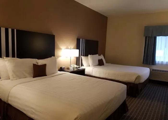 Ramada By Wyndham Glendale Heights/lombard