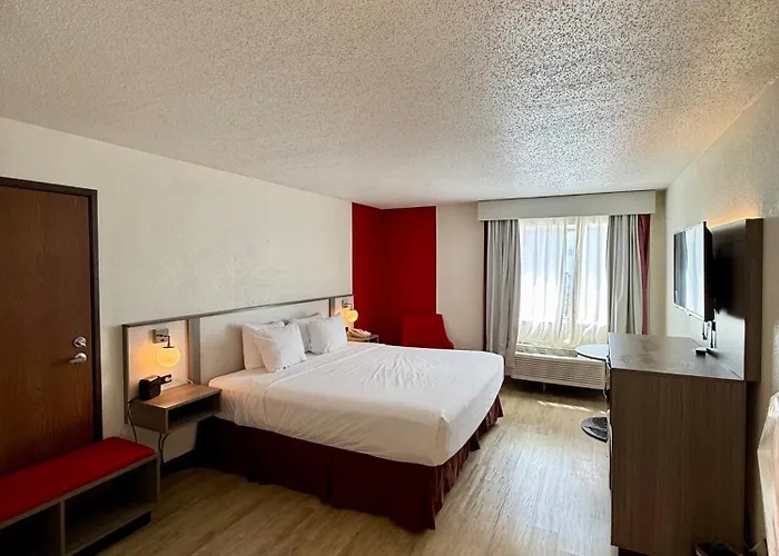 Hotel Ramada By Wyndham Glendale Heights/lombard
