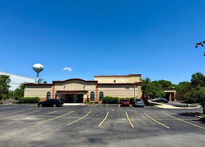 Ramada By Wyndham Glendale Heights/lombard Hotel
