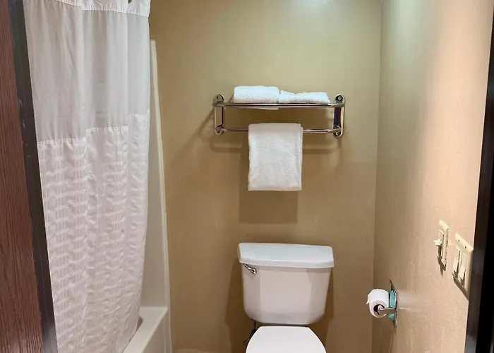Hotel Ramada By Wyndham Glendale Heights/lombard Glendale Heights