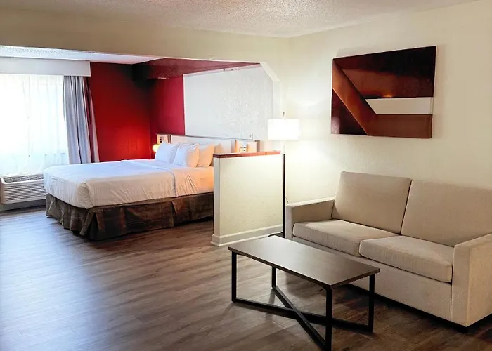 Ramada By Wyndham Glendale Heights/lombard Hotel Glendale Heights