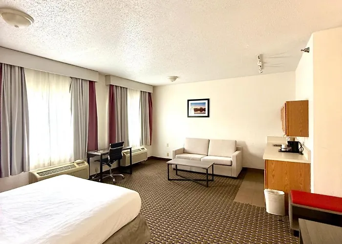 Hotel Ramada By Wyndham Glendale Heights/lombard Glendale Heights