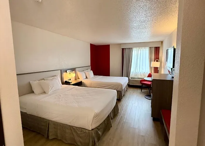 Ramada By Wyndham Glendale Heights/lombard
