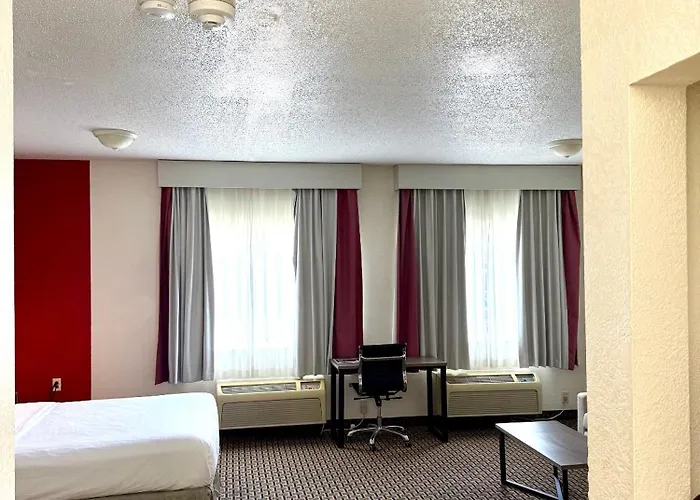 Hotel Ramada By Wyndham Glendale Heights/lombard 3*