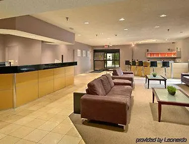 Hotel Ramada By Wyndham Glendale Heights/lombard