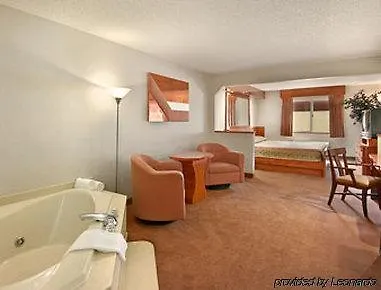 Ramada By Wyndham Glendale Heights/lombard 3* Glendale Heights